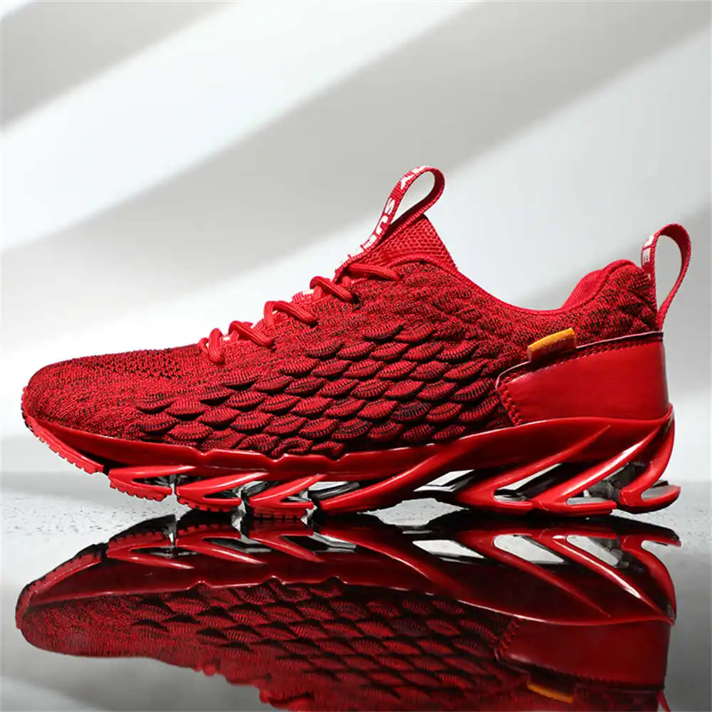 Sepatu berjalan ukuran 44 ukur - Quality Streetwear Brand ulasan dan harga