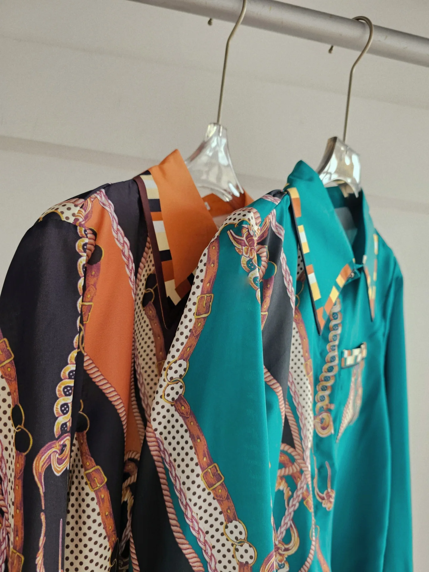 Kemeja Lengan Panjang Wanita G - French Streetwear Brand ulasan dan harga